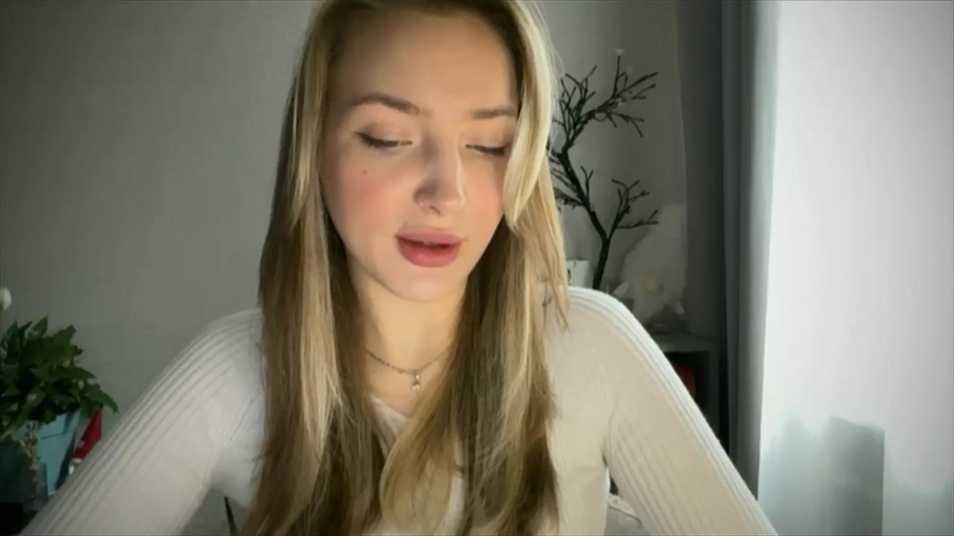 Gallery image thumbnail from My_Diana's myfreecams stream on, 05/24/2025, 14:57 image 4 of 20