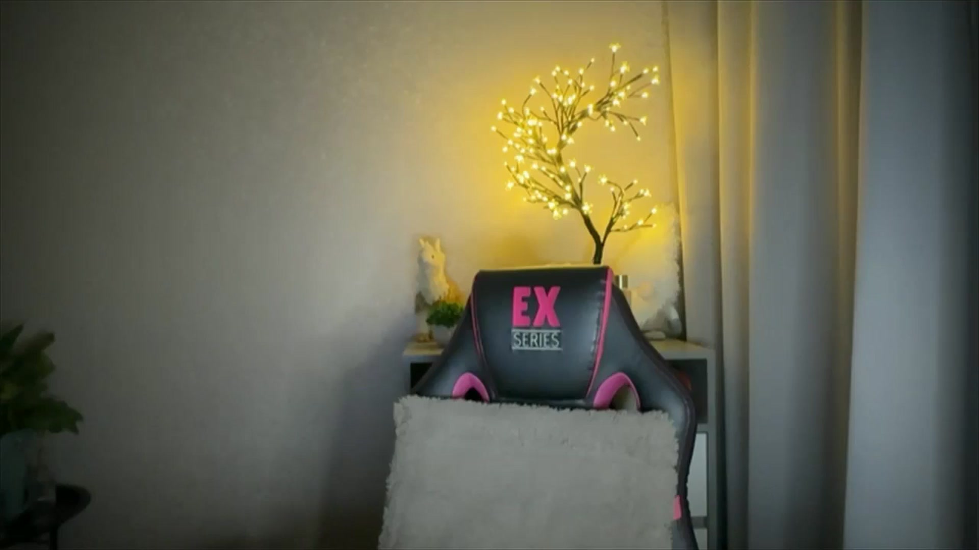 Gallery image thumbnail from My_Diana's myfreecams stream on, 05/25/2025, 19:00 image 20 of 20