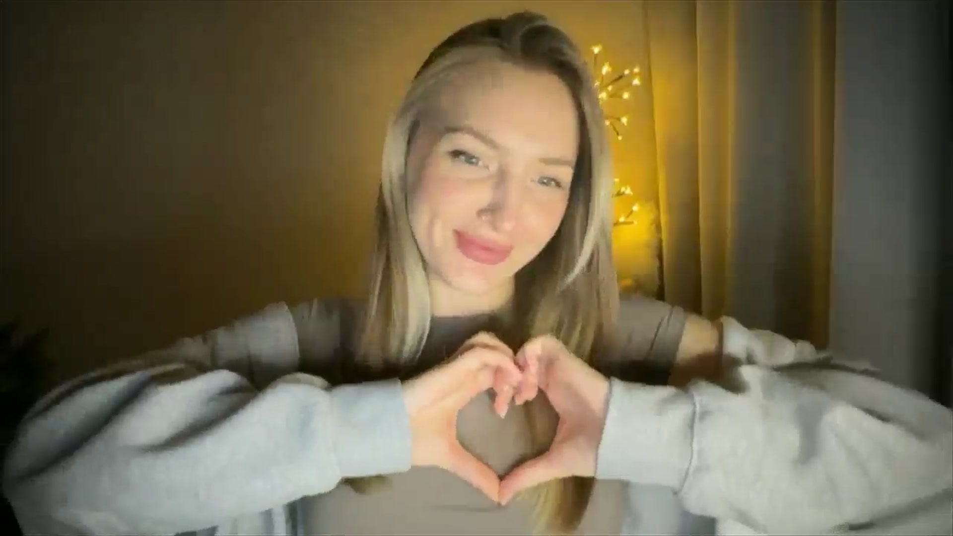 Gallery image thumbnail from My_Diana's myfreecams stream on, 05/25/2025, 19:00 image 4 of 20