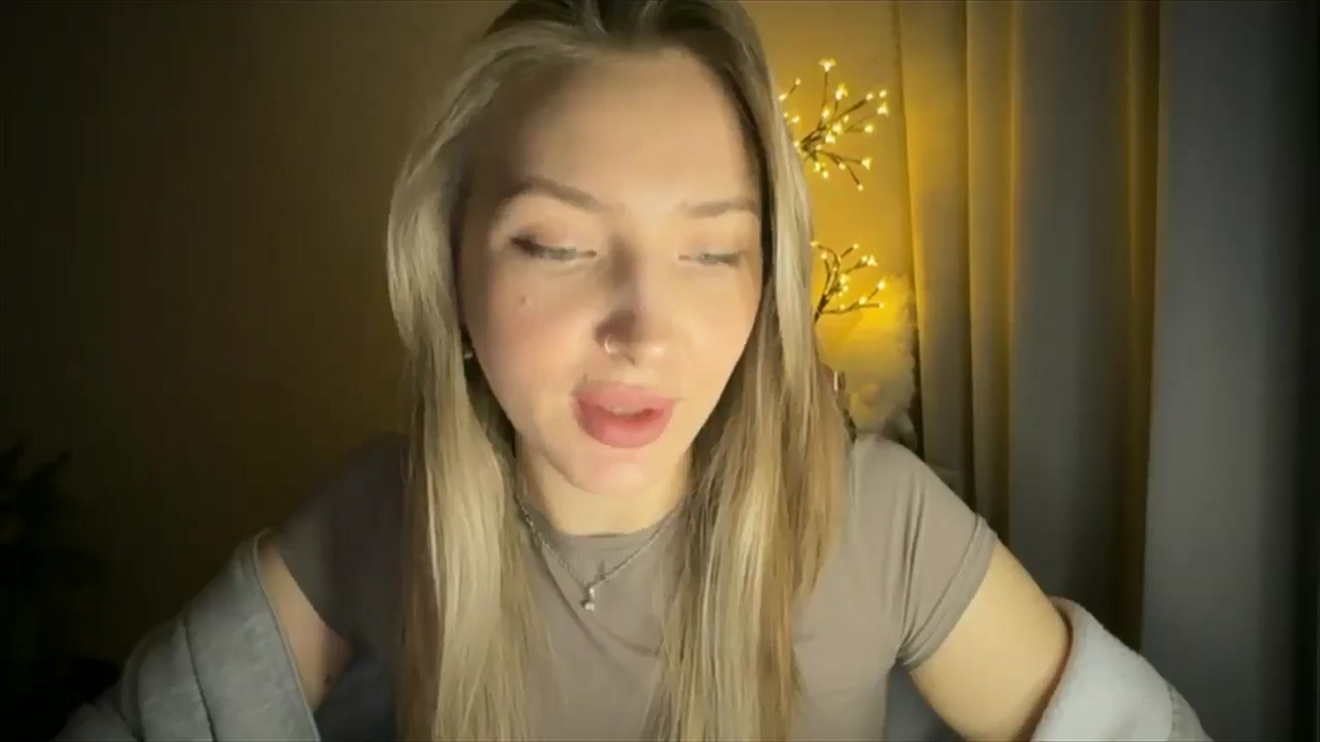 Gallery image thumbnail from My_Diana's myfreecams stream on, 05/25/2025, 19:00 image 8 of 20