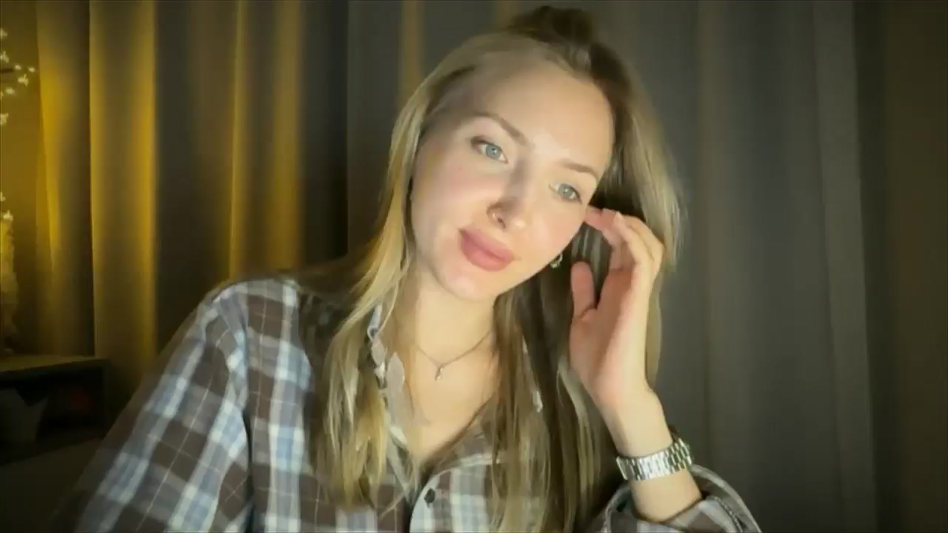 Gallery image thumbnail from My_Diana's myfreecams stream on, 05/27/2025, 21:03 image 1 of 20