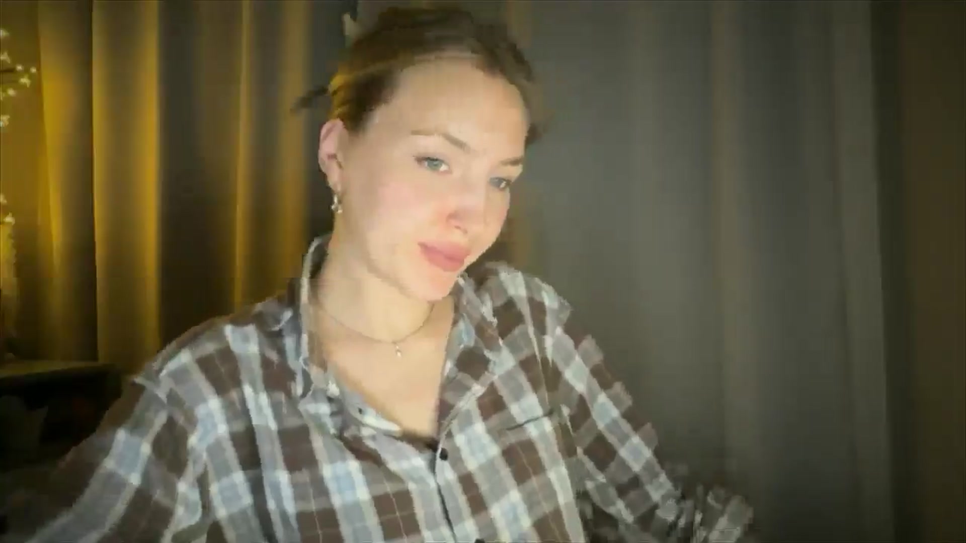Gallery image thumbnail from My_Diana's myfreecams stream on, 05/27/2025, 21:03 image 3 of 20