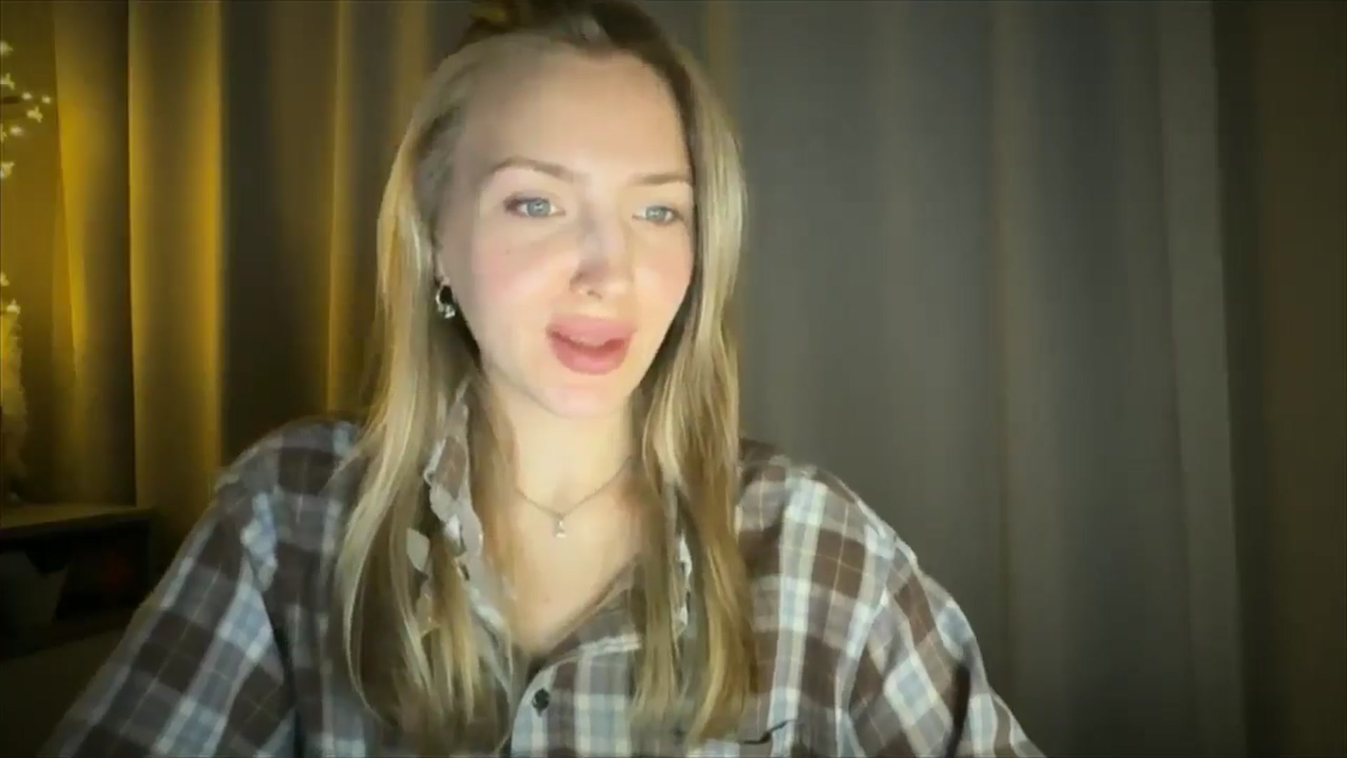Gallery image thumbnail from My_Diana's myfreecams stream on, 05/27/2025, 21:03 image 2 of 20