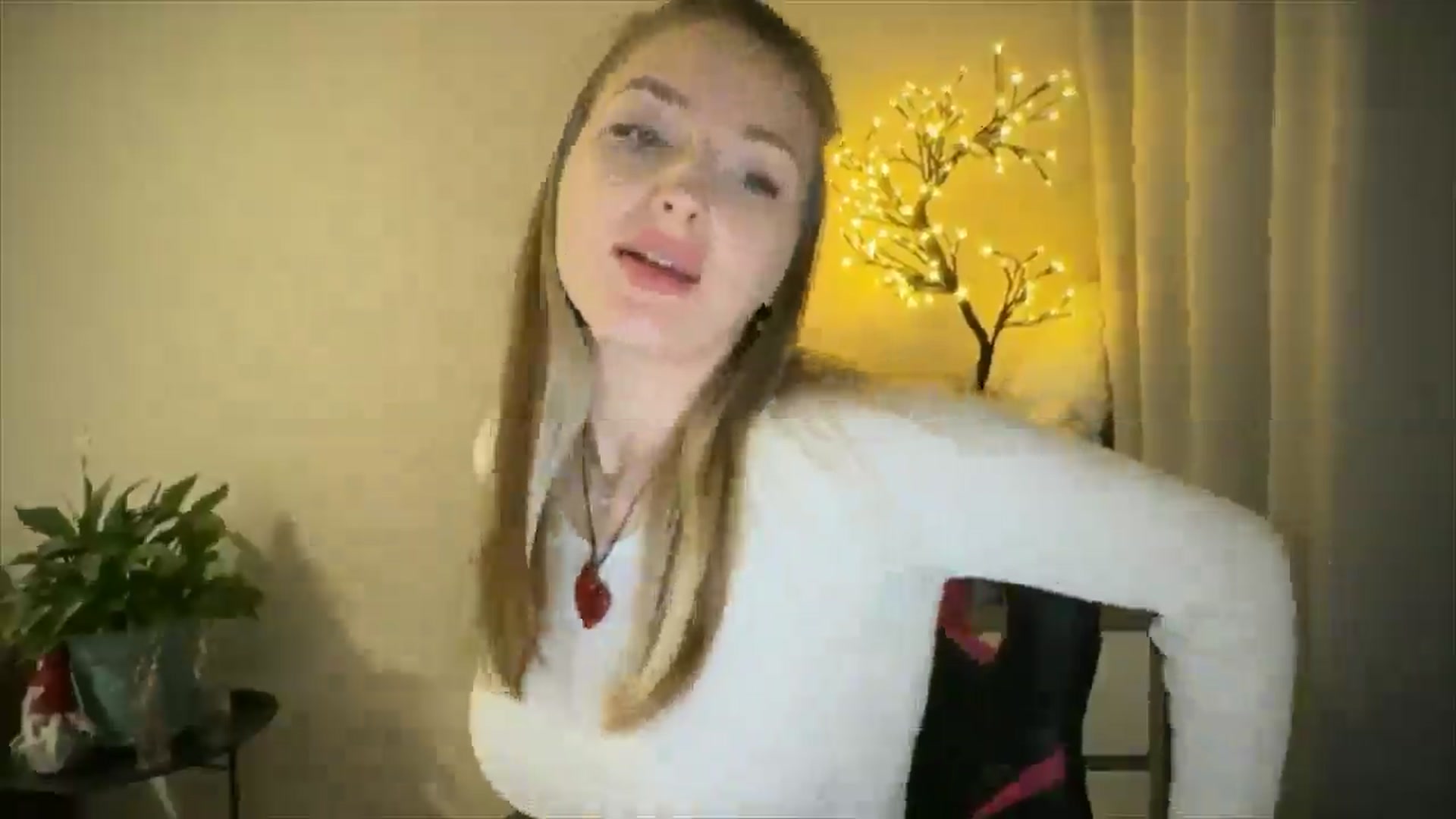 Gallery image thumbnail from My_Diana's myfreecams stream on, 05/28/2025, 21:09 image 16 of 20