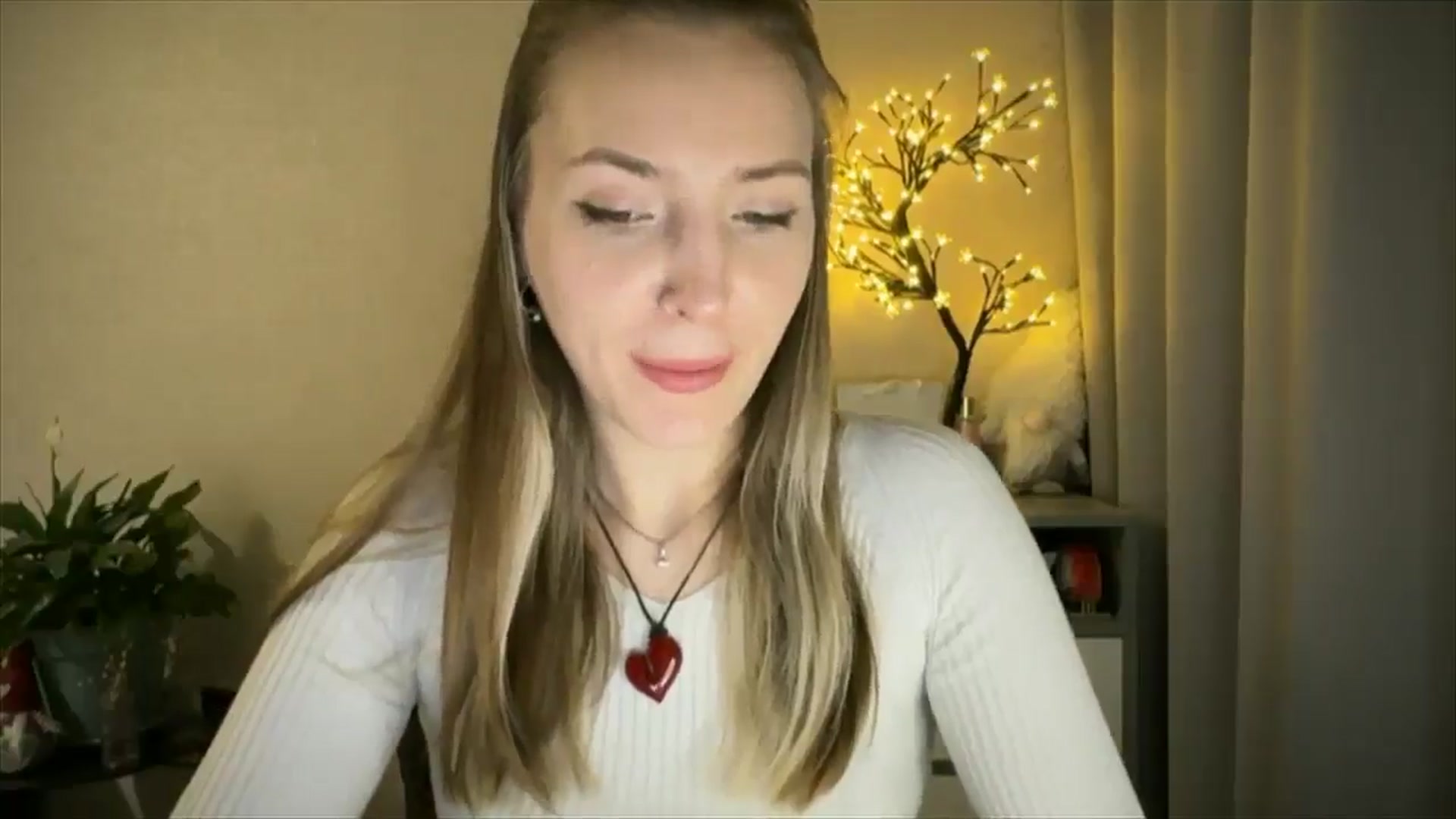 Gallery image thumbnail from My_Diana's myfreecams stream on, 05/28/2025, 21:09 image 5 of 20