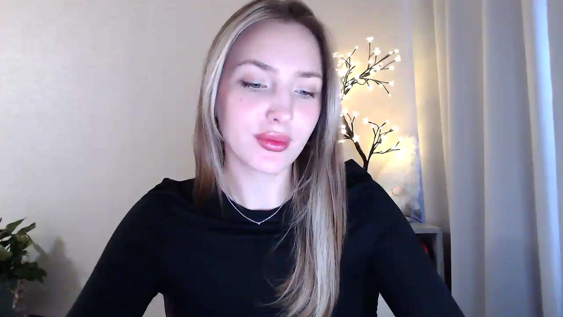 Gallery image thumbnail from My_Diana's myfreecams stream on, 05/30/2025, 14:49 image 2 of 20