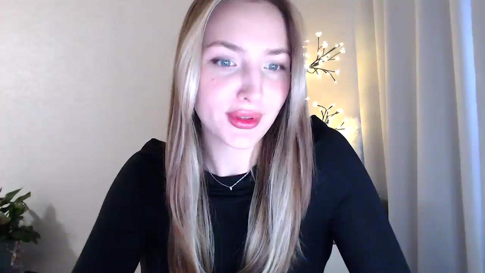 Gallery image thumbnail from My_Diana's myfreecams stream on, 05/30/2025, 14:49 image 16 of 20