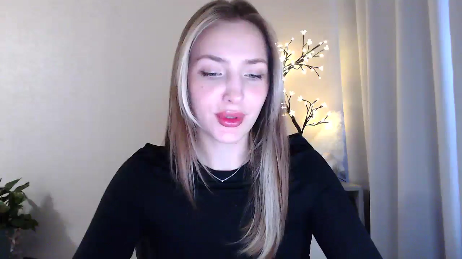 Gallery image thumbnail from My_Diana's myfreecams stream on, 05/30/2025, 14:49 image 4 of 20