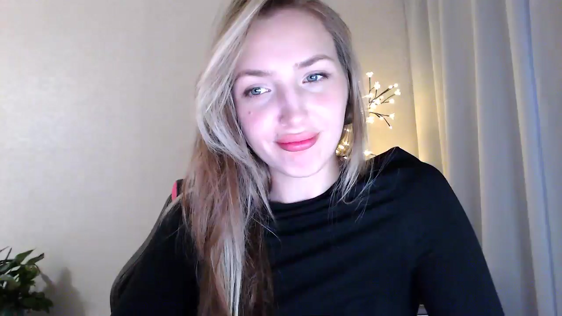 Gallery image thumbnail from My_Diana's myfreecams stream on, 05/30/2025, 16:27 image 17 of 20