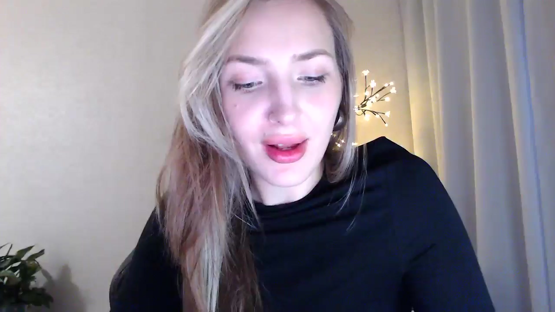 Gallery image thumbnail from My_Diana's myfreecams stream on, 05/30/2025, 16:27 image 15 of 20
