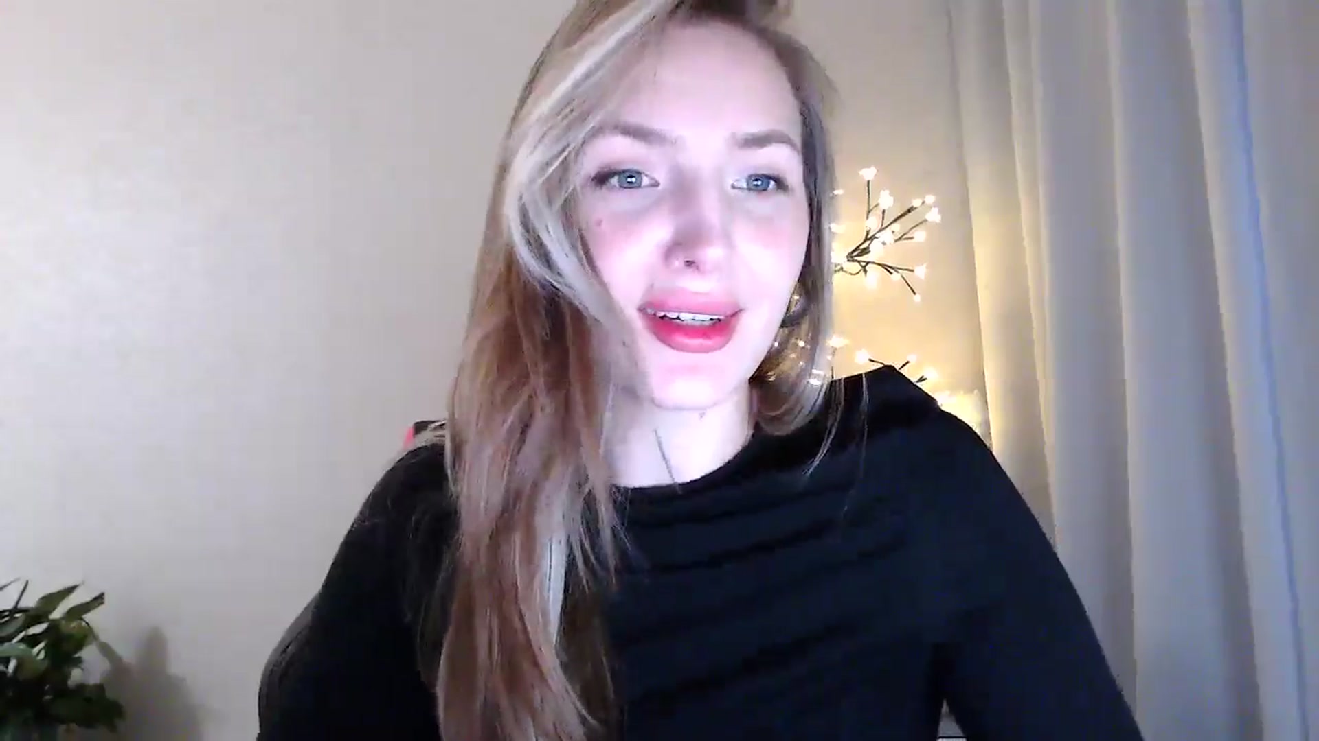 Gallery image thumbnail from My_Diana's myfreecams stream on, 05/30/2025, 16:27 image 14 of 20