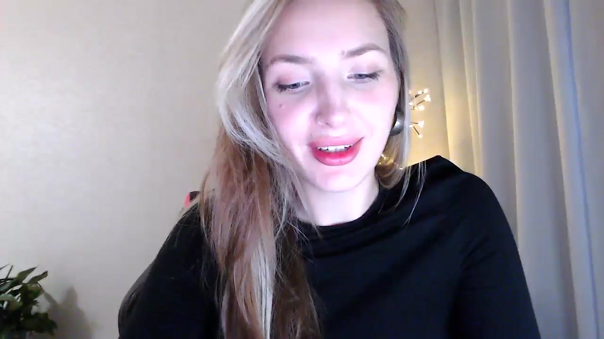Gallery image thumbnail from My_Diana's myfreecams stream on, 05/30/2025, 16:27 image 13 of 20