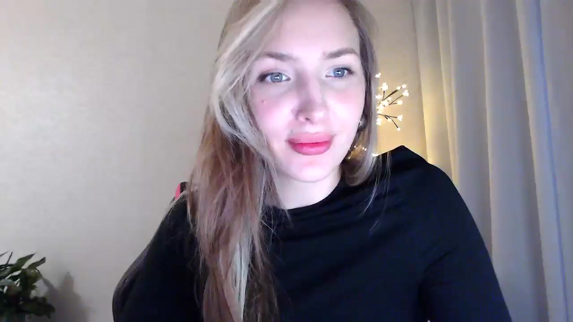 Gallery image thumbnail from My_Diana's myfreecams stream on, 05/30/2025, 16:27 image 16 of 20