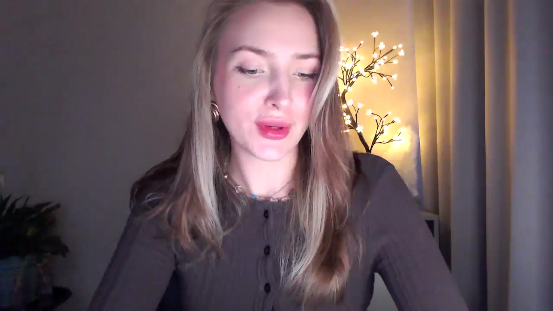 Gallery image thumbnail from My_Diana's myfreecams stream on, 05/31/2025, 16:04 image 9 of 20