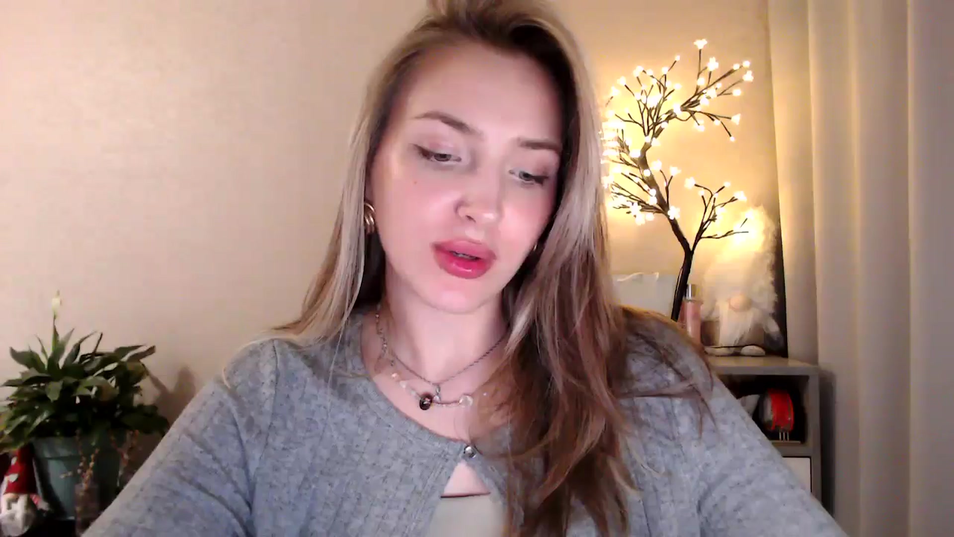 Gallery image thumbnail from My_Diana's myfreecams stream on, 05/31/2025, 22:32 image 19 of 20