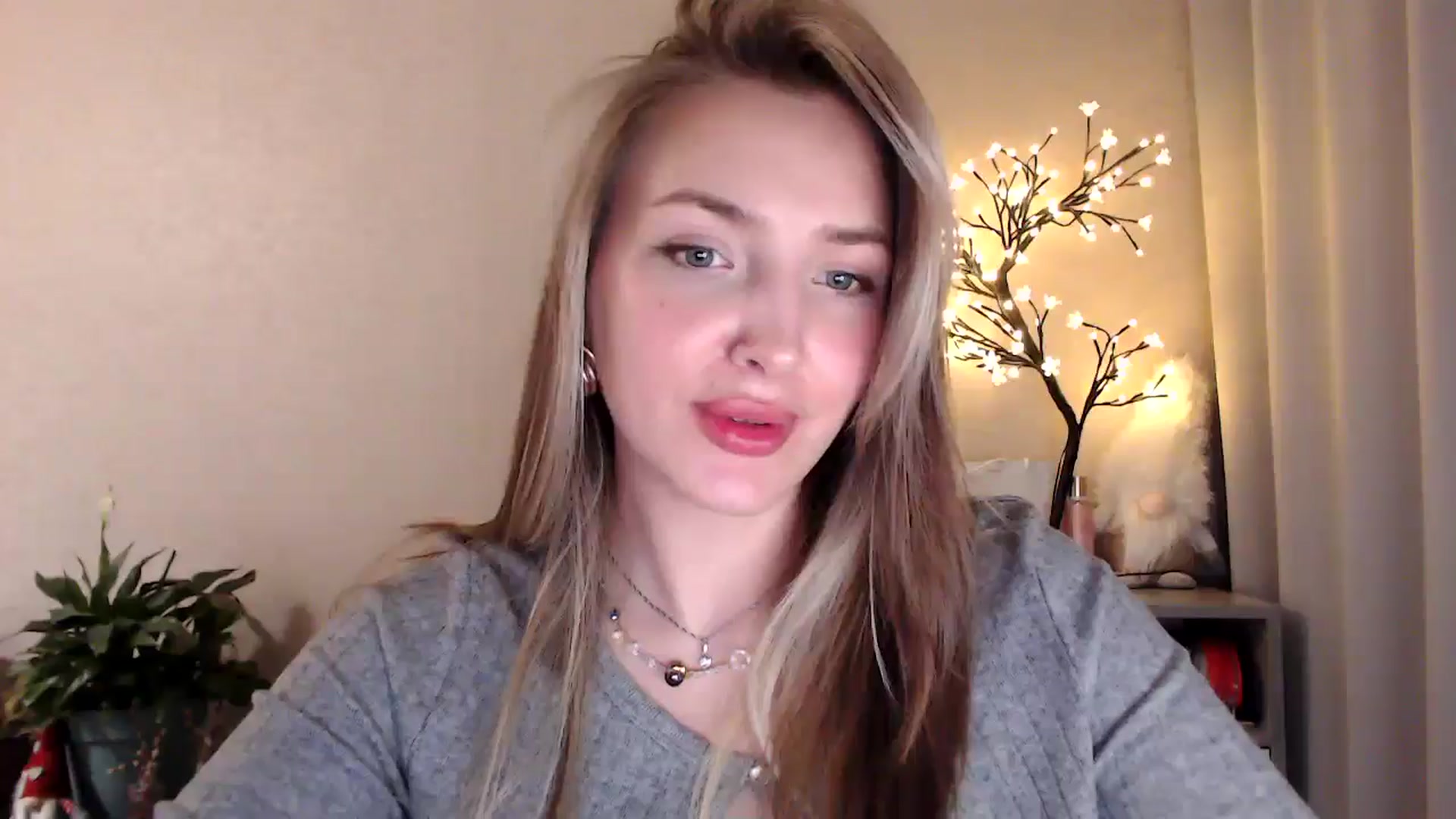 Gallery image thumbnail from My_Diana's myfreecams stream on, 05/31/2025, 22:32 image 14 of 20