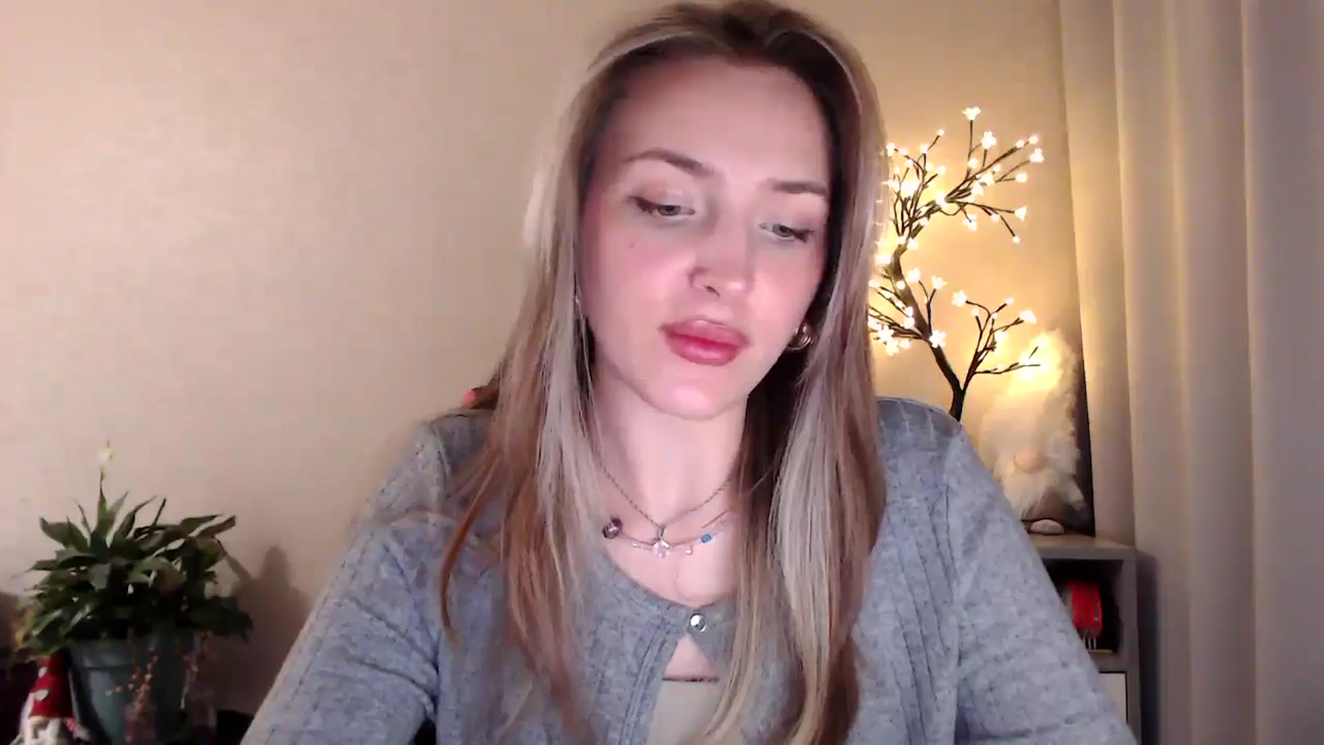Gallery image thumbnail from My_Diana's myfreecams stream on, 05/31/2025, 22:32 image 6 of 20
