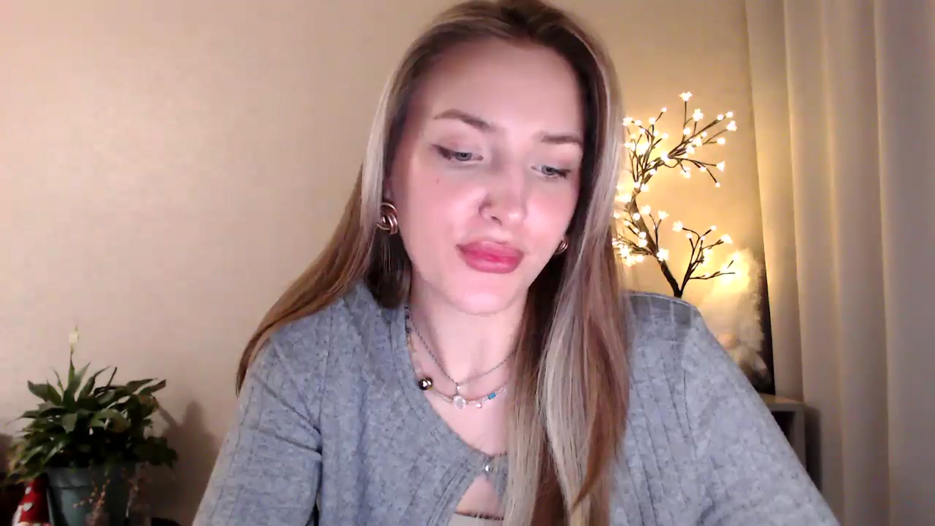 Gallery image thumbnail from My_Diana's myfreecams stream on, 05/31/2025, 22:32 image 8 of 20