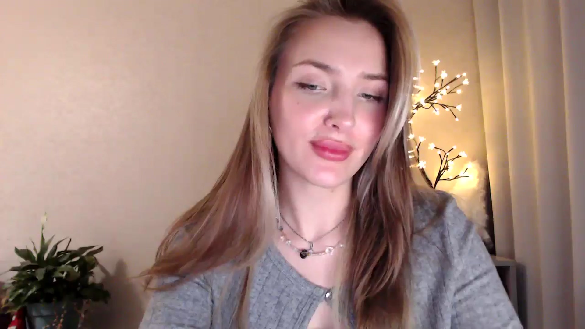 Gallery image thumbnail from My_Diana's myfreecams stream on, 05/31/2025, 22:32 image 12 of 20
