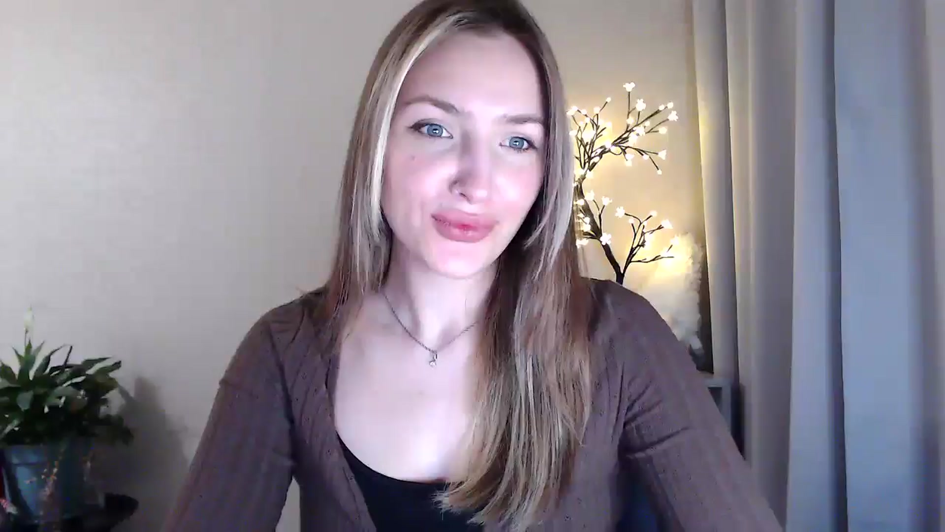 Gallery image thumbnail from My_Diana's myfreecams stream on, 06/03/2025, 20:16 image 8 of 20