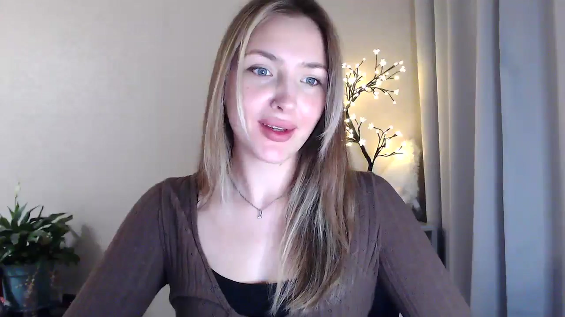 Gallery image thumbnail from My_Diana's myfreecams stream on, 06/03/2025, 20:16 image 10 of 20