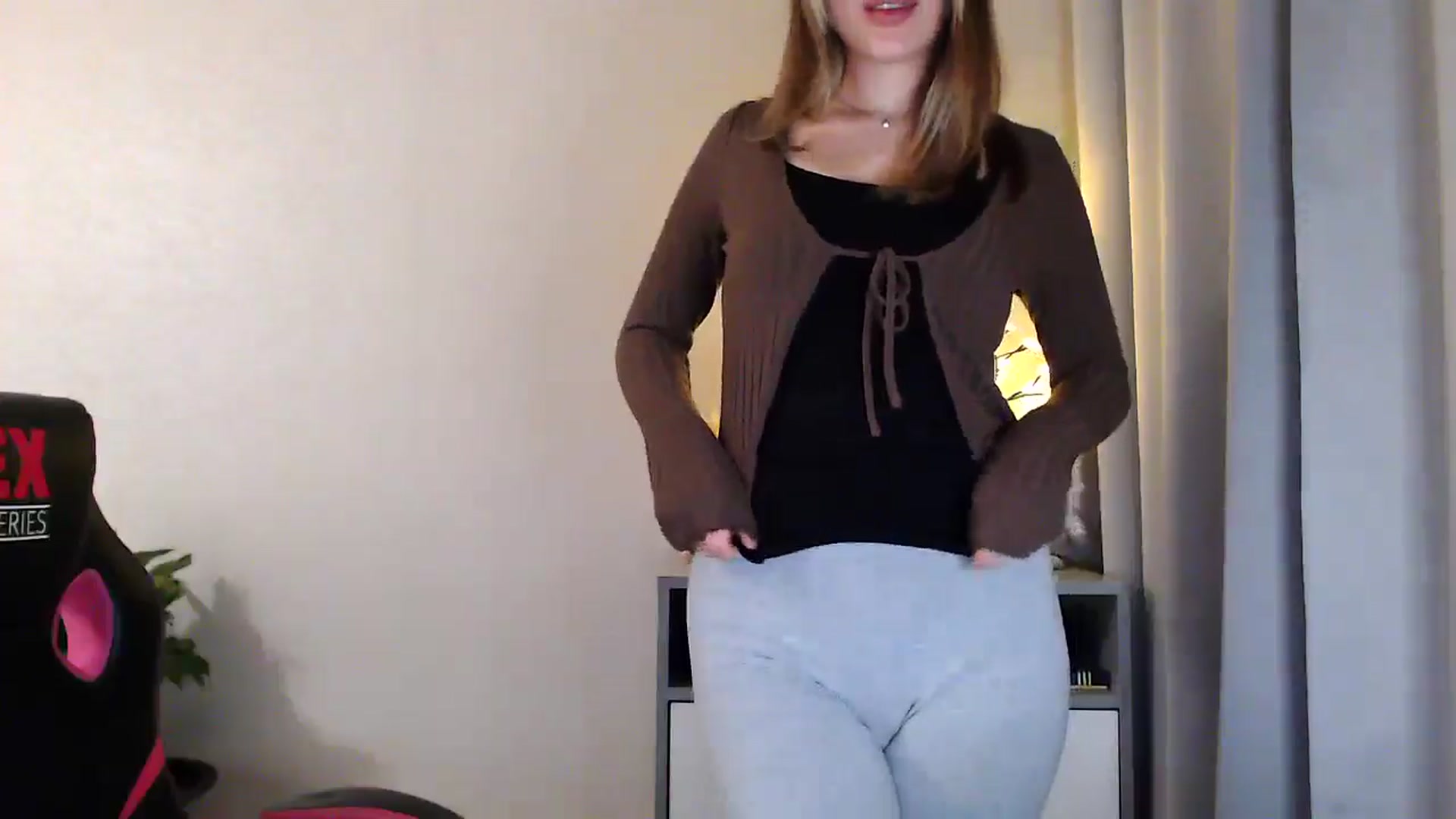 Gallery image thumbnail from My_Diana's myfreecams stream on, 06/03/2025, 20:16 image 6 of 20