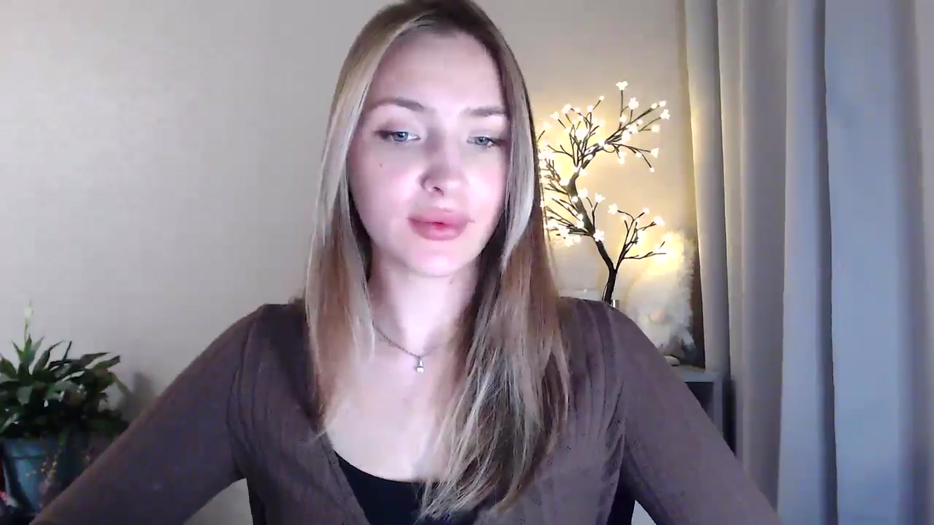 Gallery image thumbnail from My_Diana's myfreecams stream on, 06/03/2025, 20:16 image 12 of 20