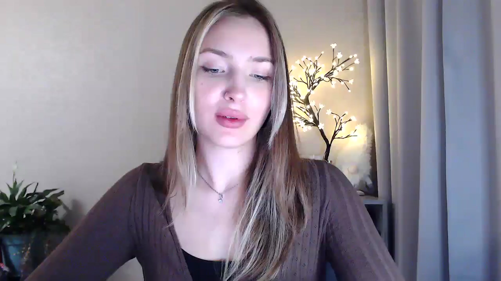 Gallery image thumbnail from My_Diana's myfreecams stream on, 06/03/2025, 20:16 image 11 of 20