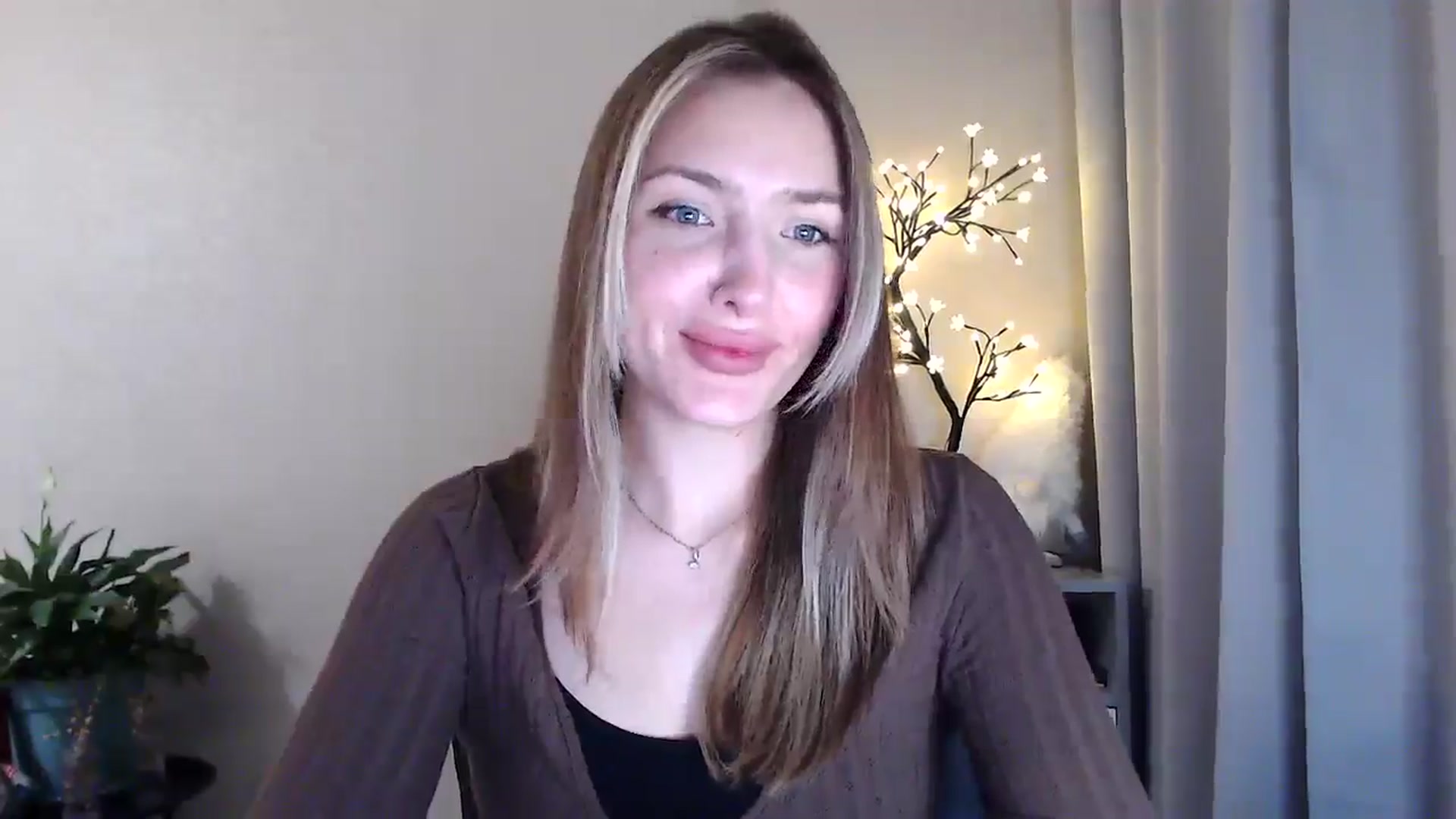 Gallery image thumbnail from My_Diana's myfreecams stream on, 06/03/2025, 20:16 image 3 of 20
