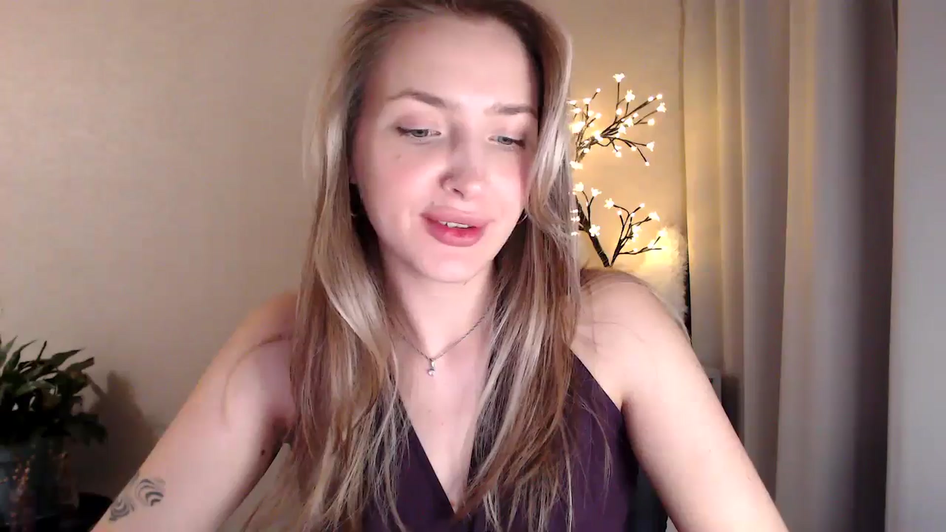 Gallery image thumbnail from My_Diana's myfreecams stream on, 06/04/2025, 20:56 image 11 of 20