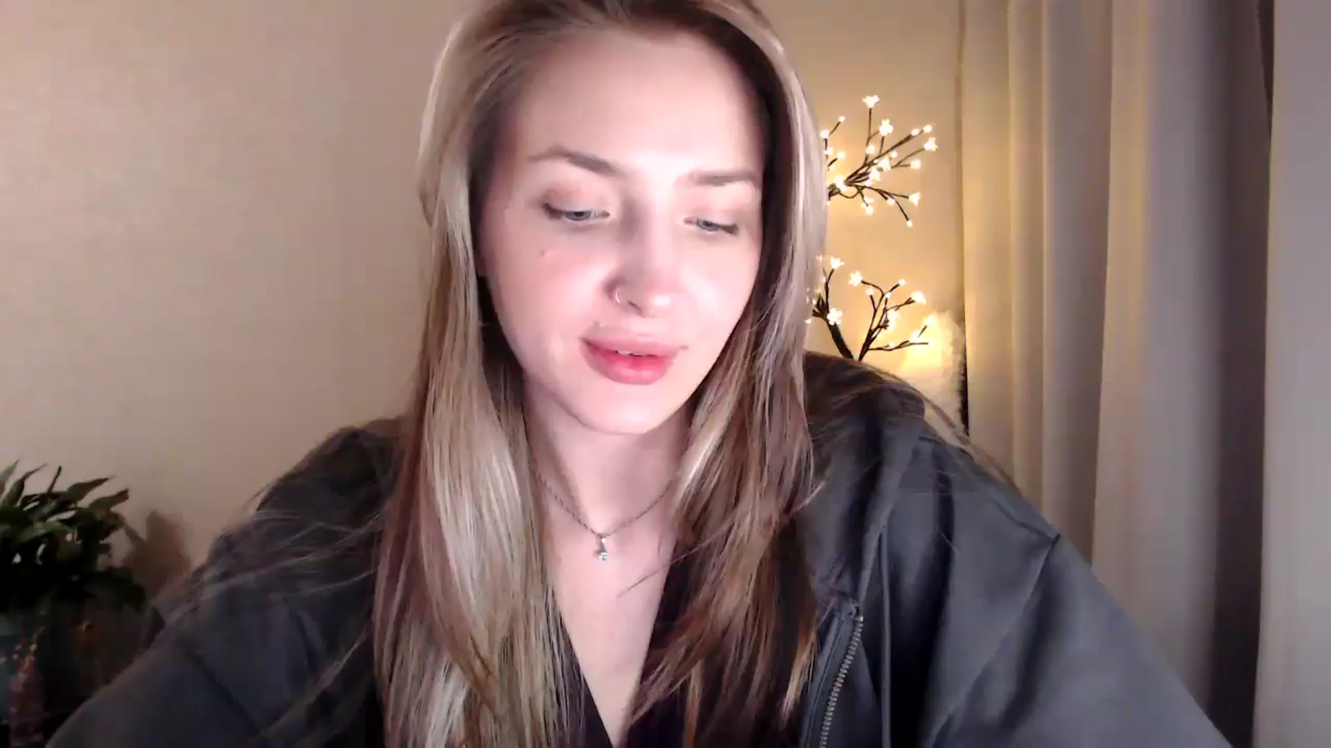 Gallery image thumbnail from My_Diana's myfreecams stream on, 06/04/2025, 20:56 image 15 of 20