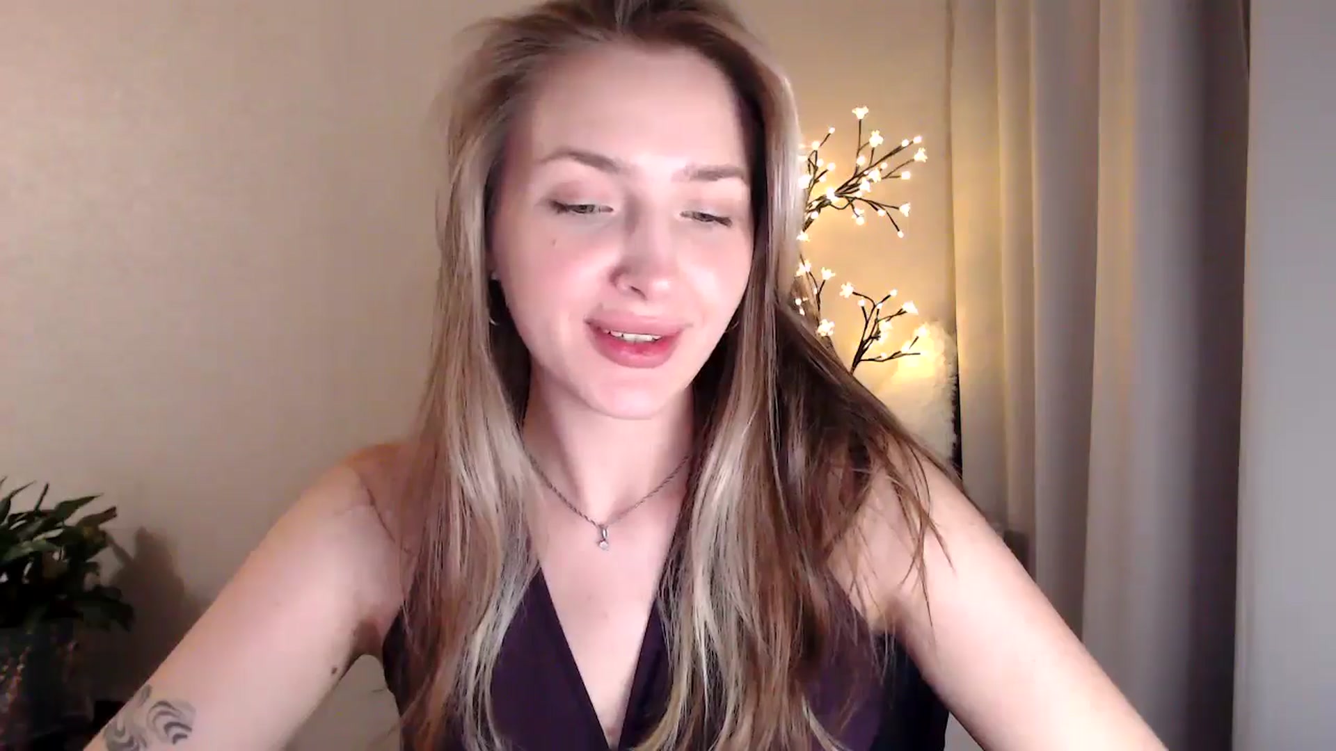 Gallery image thumbnail from My_Diana's myfreecams stream on, 06/04/2025, 20:56 image 12 of 20