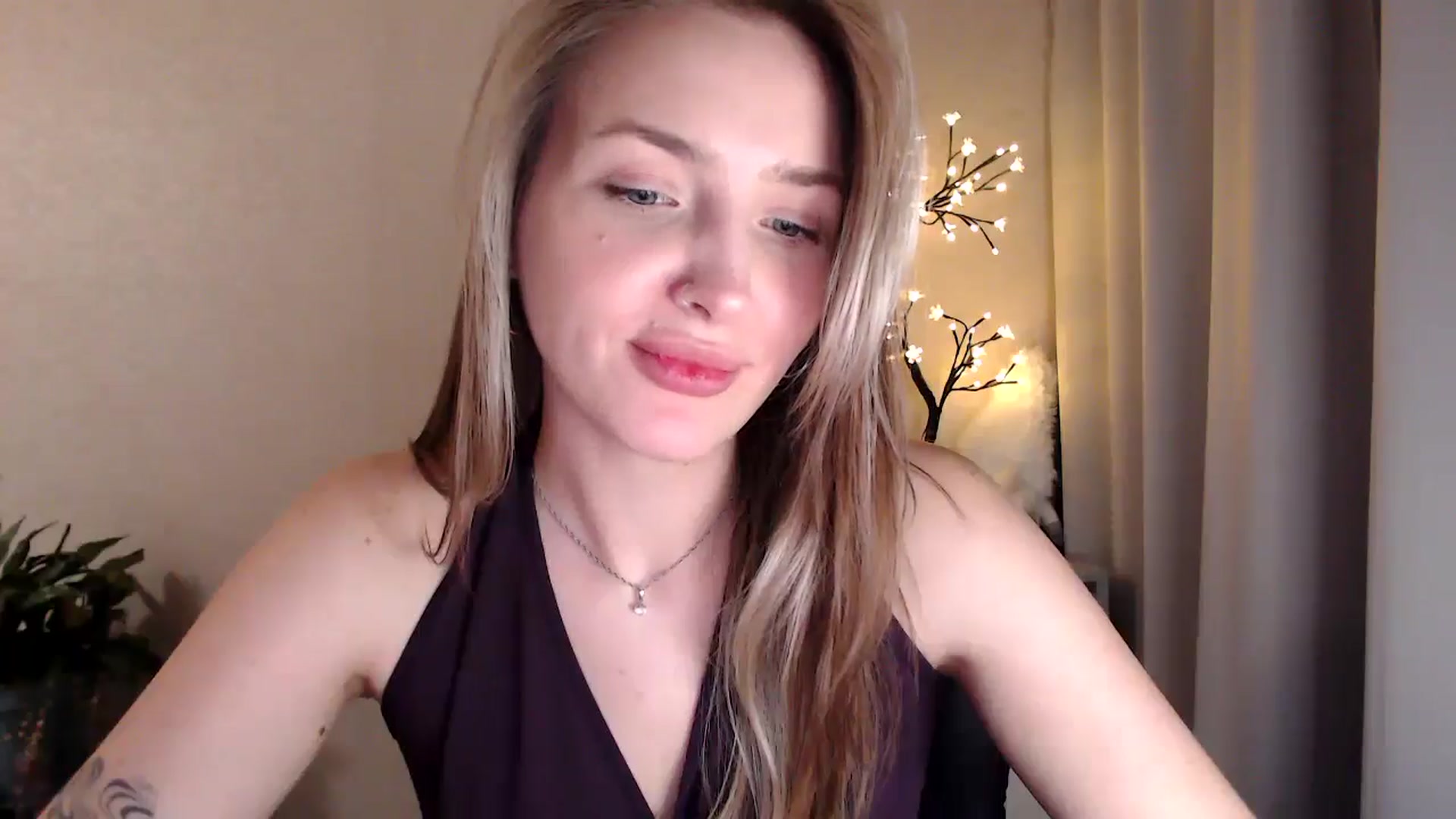 Gallery image thumbnail from My_Diana's myfreecams stream on, 06/04/2025, 20:56 image 13 of 20