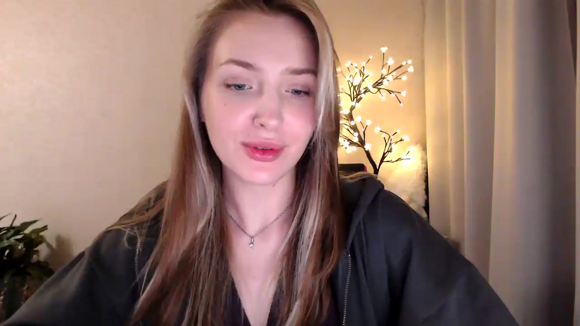 Gallery image thumbnail from My_Diana's myfreecams stream on, 06/04/2025, 20:56 image 19 of 20