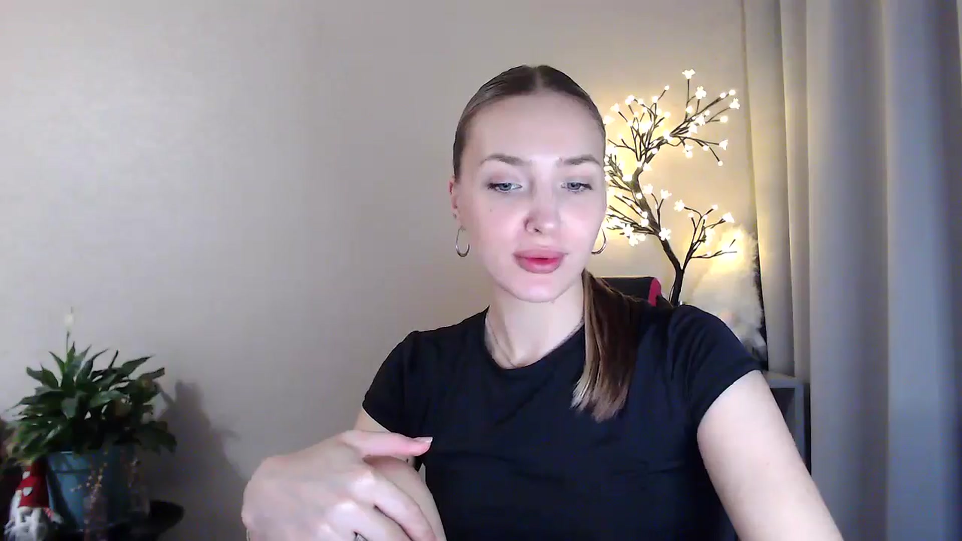 Gallery image thumbnail from My_Diana's myfreecams stream on, 06/05/2025, 22:27 image 5 of 20