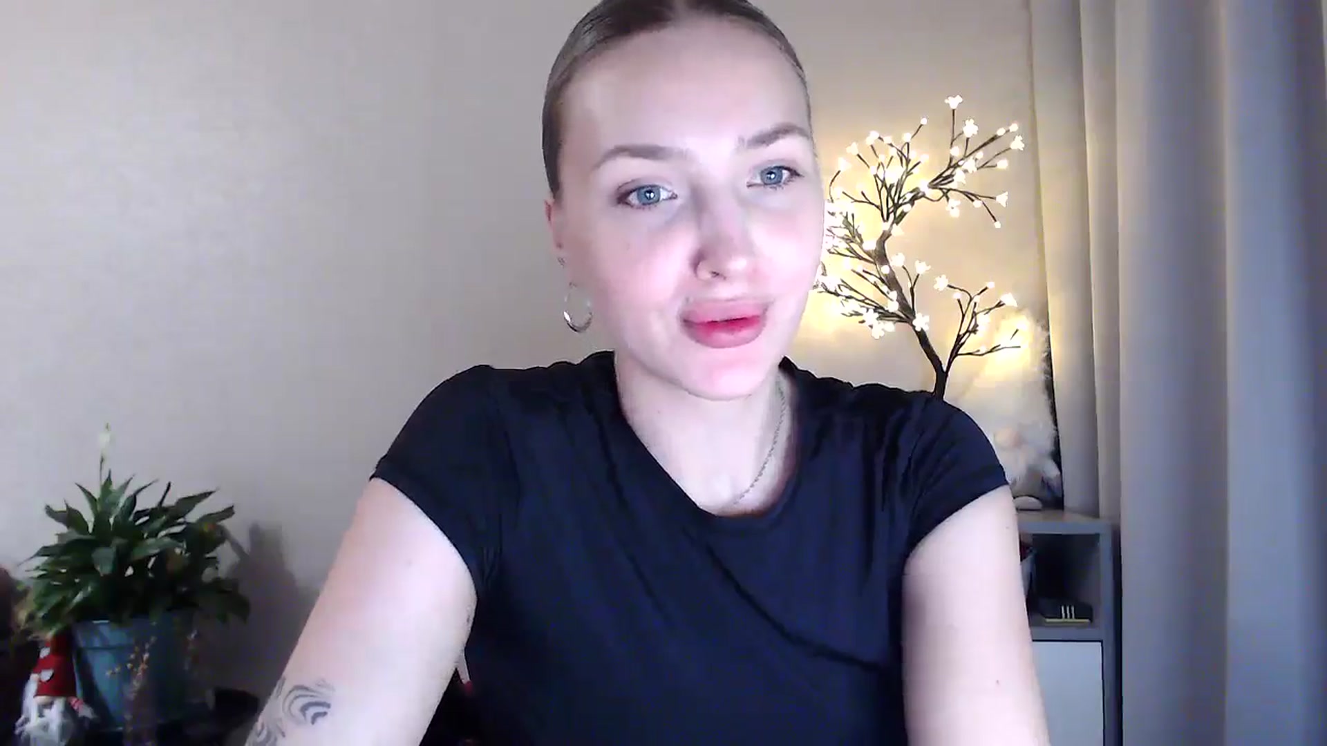 Gallery image thumbnail from My_Diana's myfreecams stream on, 06/05/2025, 22:27 image 4 of 20