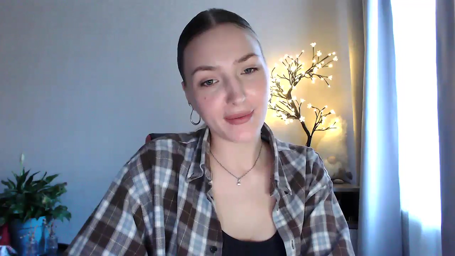 Gallery image thumbnail from My_Diana's myfreecams stream on, 06/07/2025, 16:08 image 11 of 20