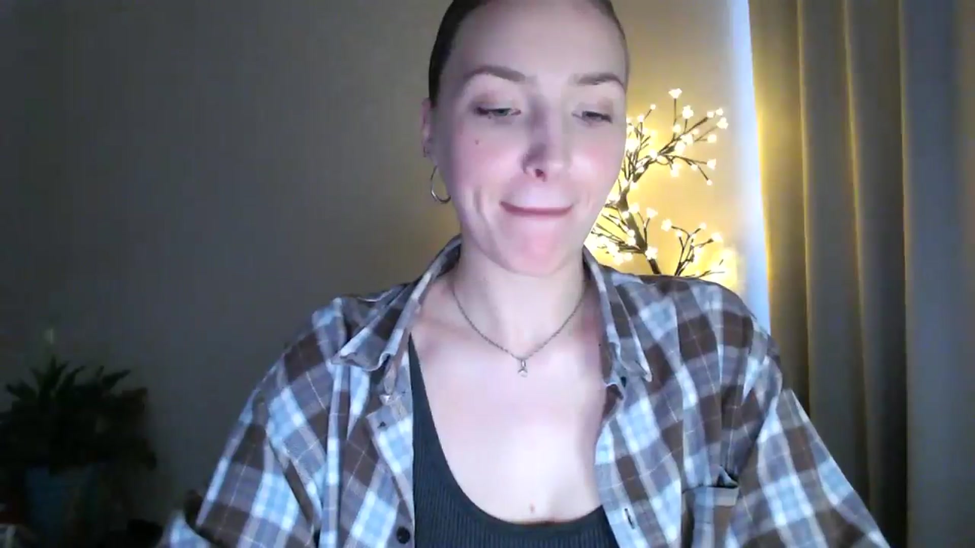 Gallery image thumbnail from My_Diana's myfreecams stream on, 06/07/2025, 16:08 image 4 of 20