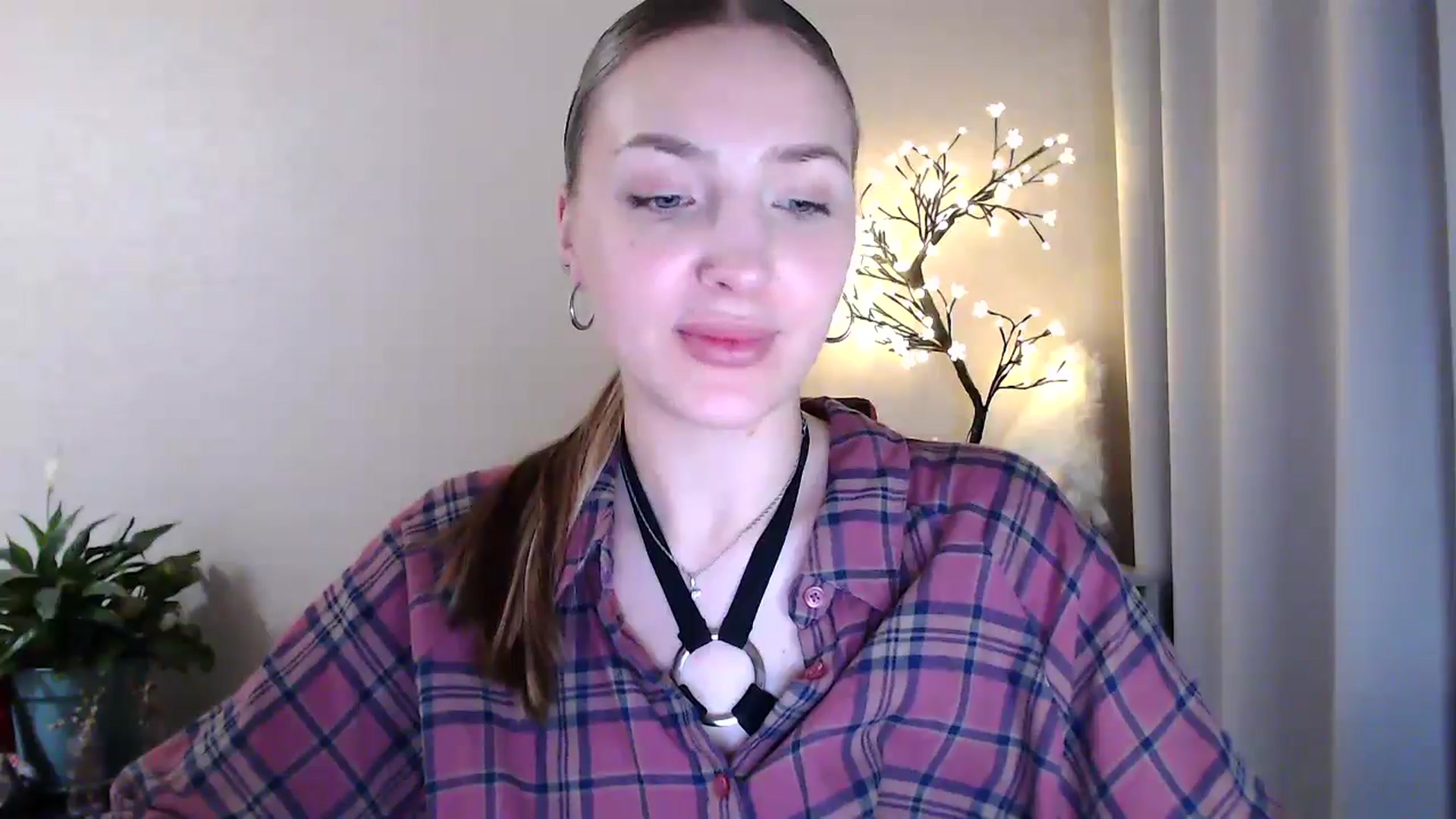 Gallery image thumbnail from My_Diana's myfreecams stream on, 06/07/2025, 22:30 image 6 of 20