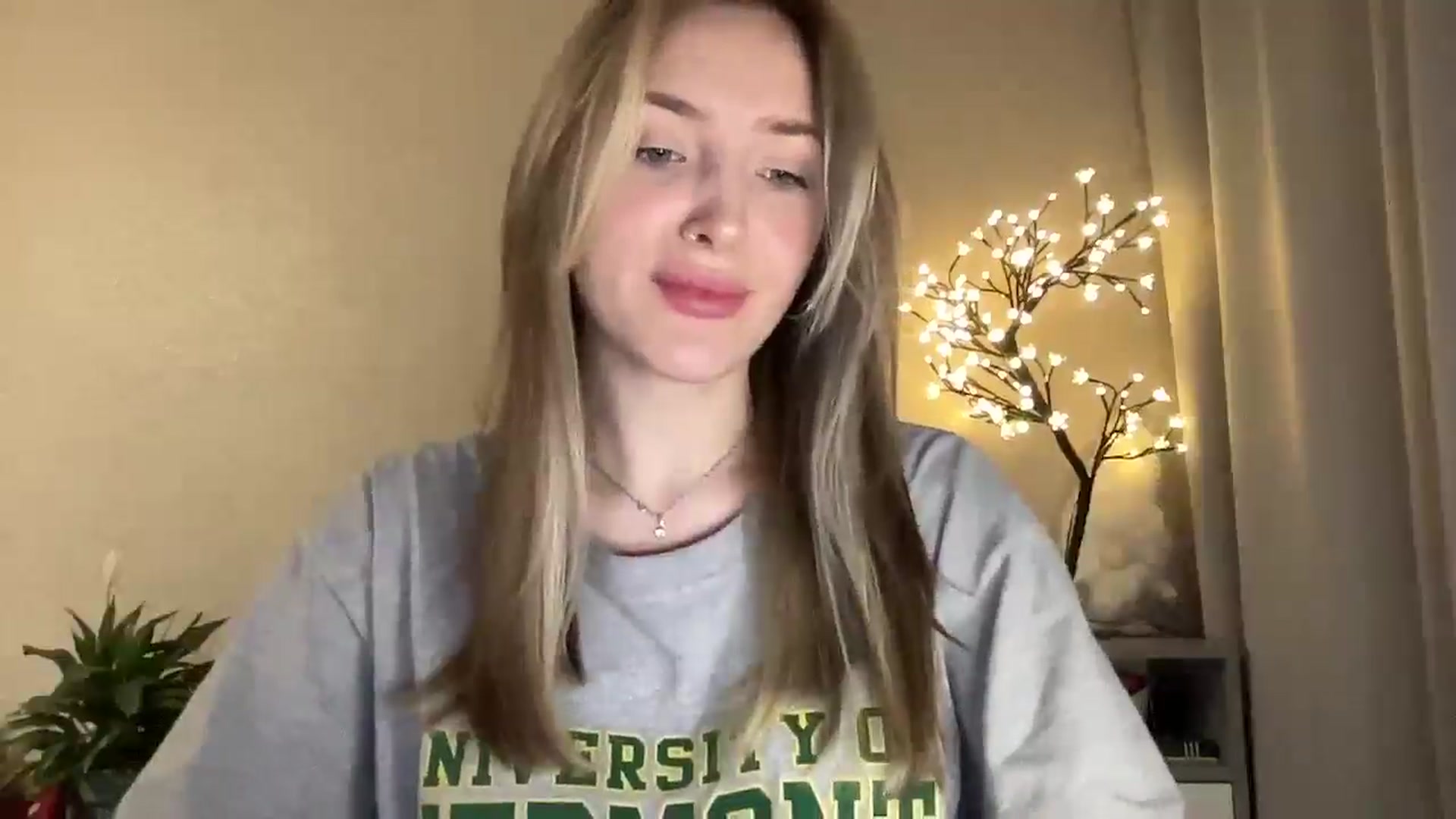 Gallery image thumbnail from My_Diana's myfreecams stream on, 06/10/2025, 19:12 image 17 of 20
