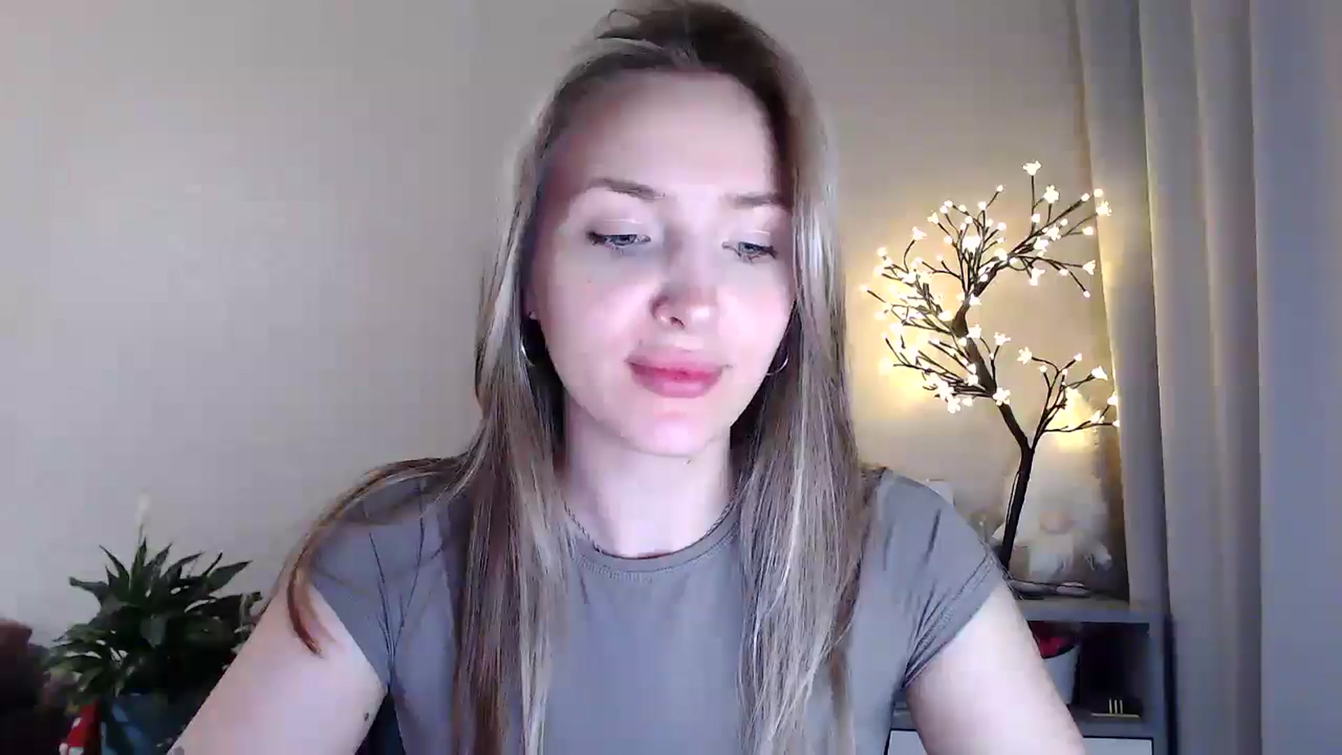 Gallery image thumbnail from My_Diana's myfreecams stream on, 06/11/2025, 21:57 image 14 of 20