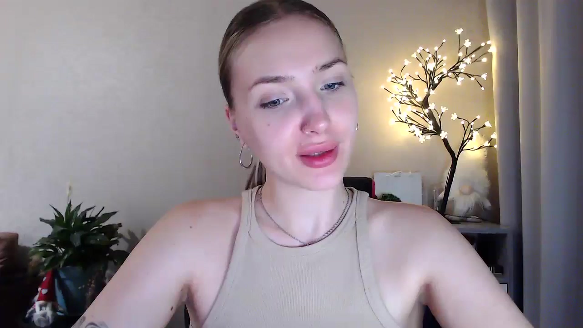 Gallery image thumbnail from My_Diana's myfreecams stream on, 06/12/2025, 21:48 image 16 of 20