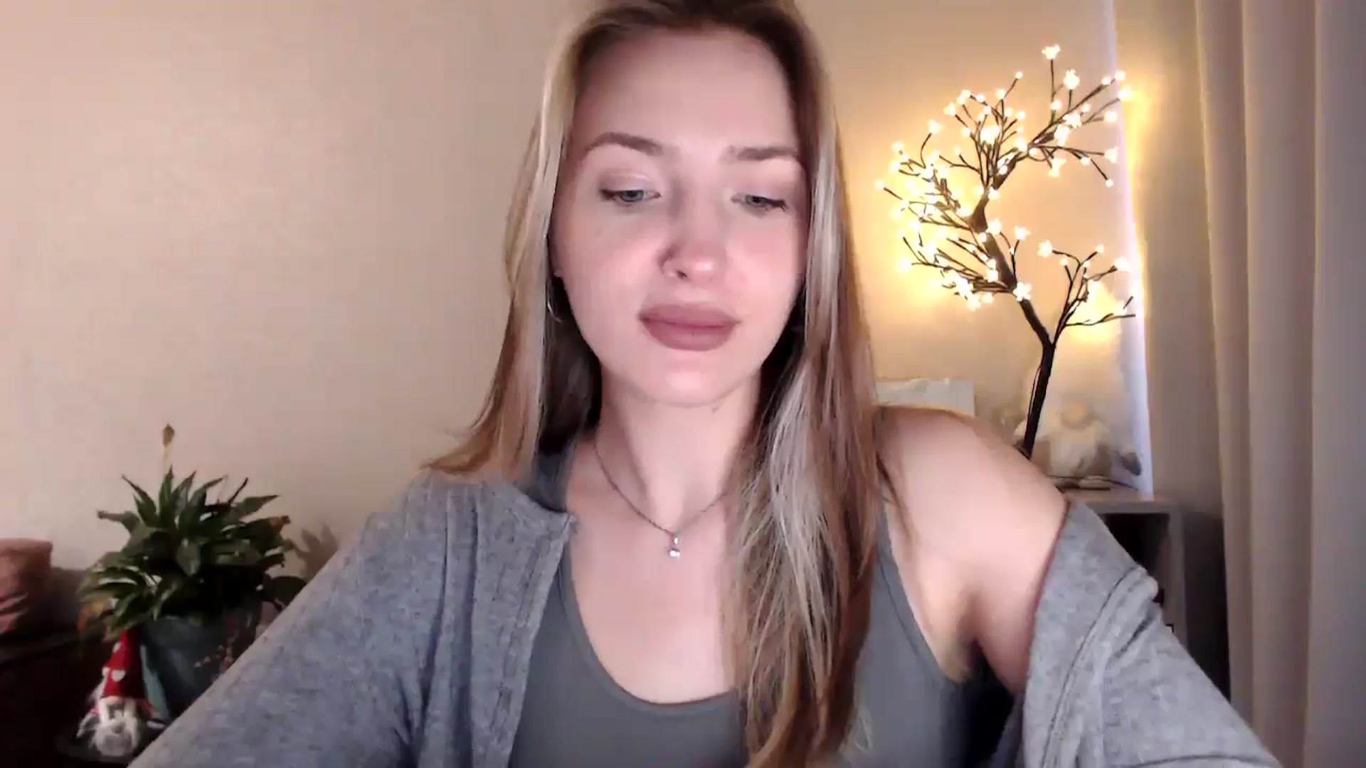 Gallery image thumbnail from My_Diana's myfreecams stream on, 06/14/2025, 16:11 image 12 of 20