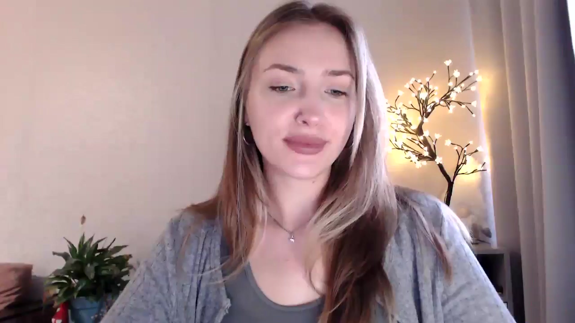 Gallery image thumbnail from My_Diana's myfreecams stream on, 06/14/2025, 16:11 image 16 of 20