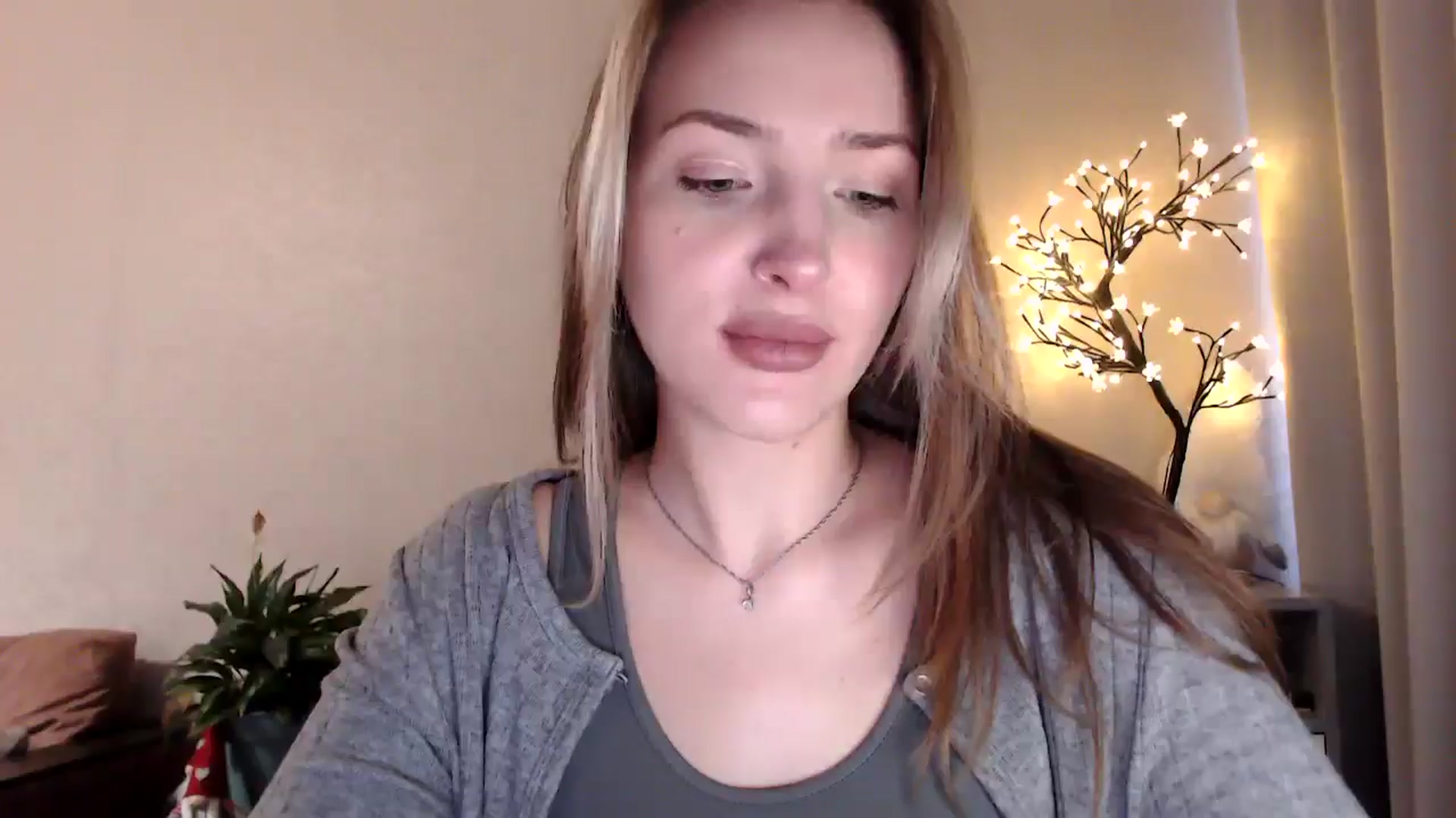 Gallery image thumbnail from My_Diana's myfreecams stream on, 06/14/2025, 16:11 image 4 of 20