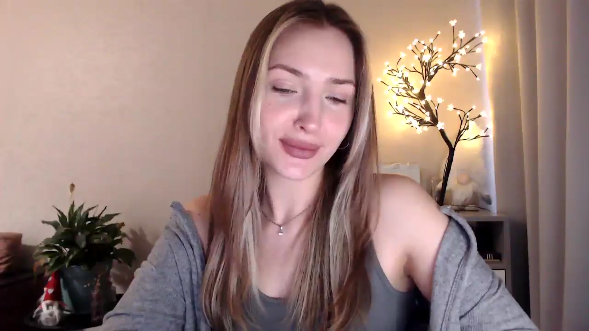 Gallery image thumbnail from My_Diana's myfreecams stream on, 06/14/2025, 16:11 image 10 of 20