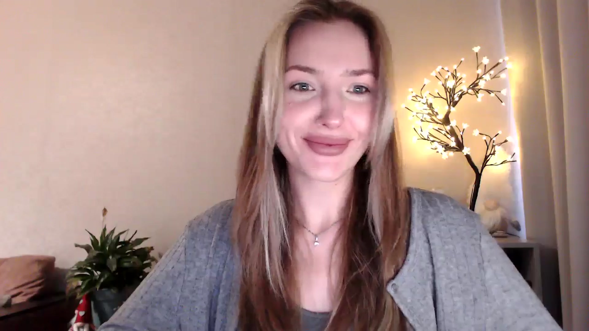 Gallery image thumbnail from My_Diana's myfreecams stream on, 06/14/2025, 16:11 image 3 of 20