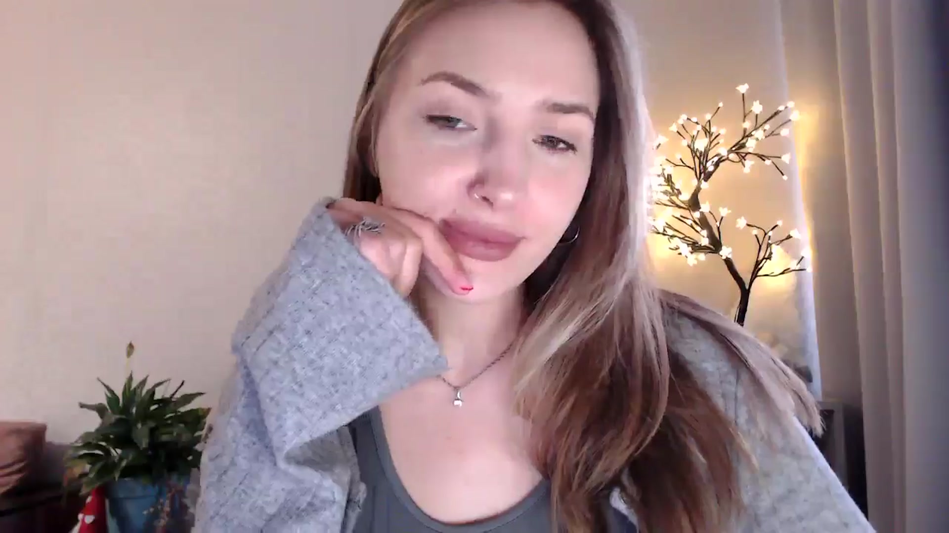 Gallery image thumbnail from My_Diana's myfreecams stream on, 06/14/2025, 16:11 image 15 of 20
