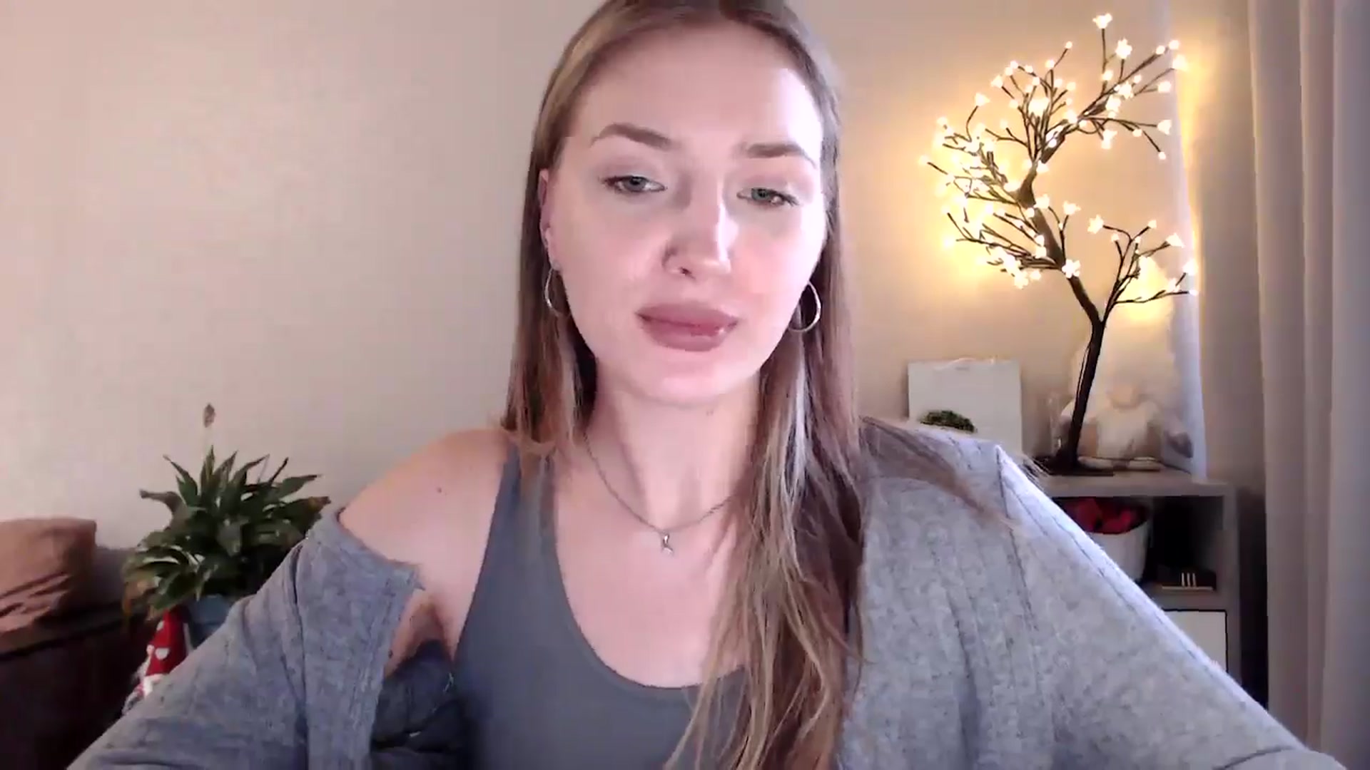 Gallery image thumbnail from My_Diana's myfreecams stream on, 06/14/2025, 16:11 image 18 of 20
