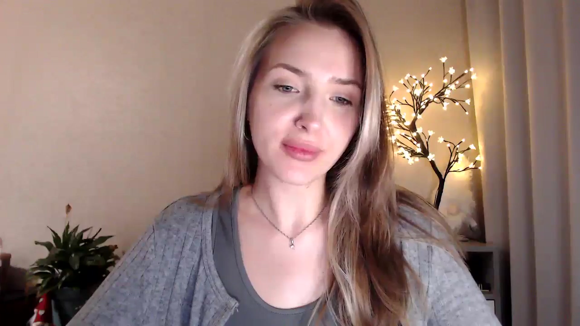 Gallery image thumbnail from My_Diana's myfreecams stream on, 06/14/2025, 22:21 image 20 of 20